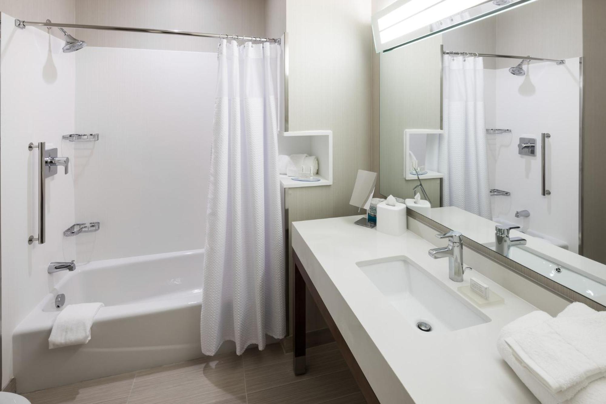 Courtyard By Marriott Houston North/Shenandoah Hotel The Woodlands Bagian luar foto