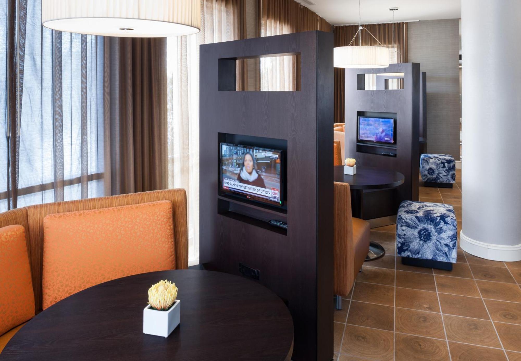 Courtyard By Marriott Houston North/Shenandoah Hotel The Woodlands Bagian luar foto