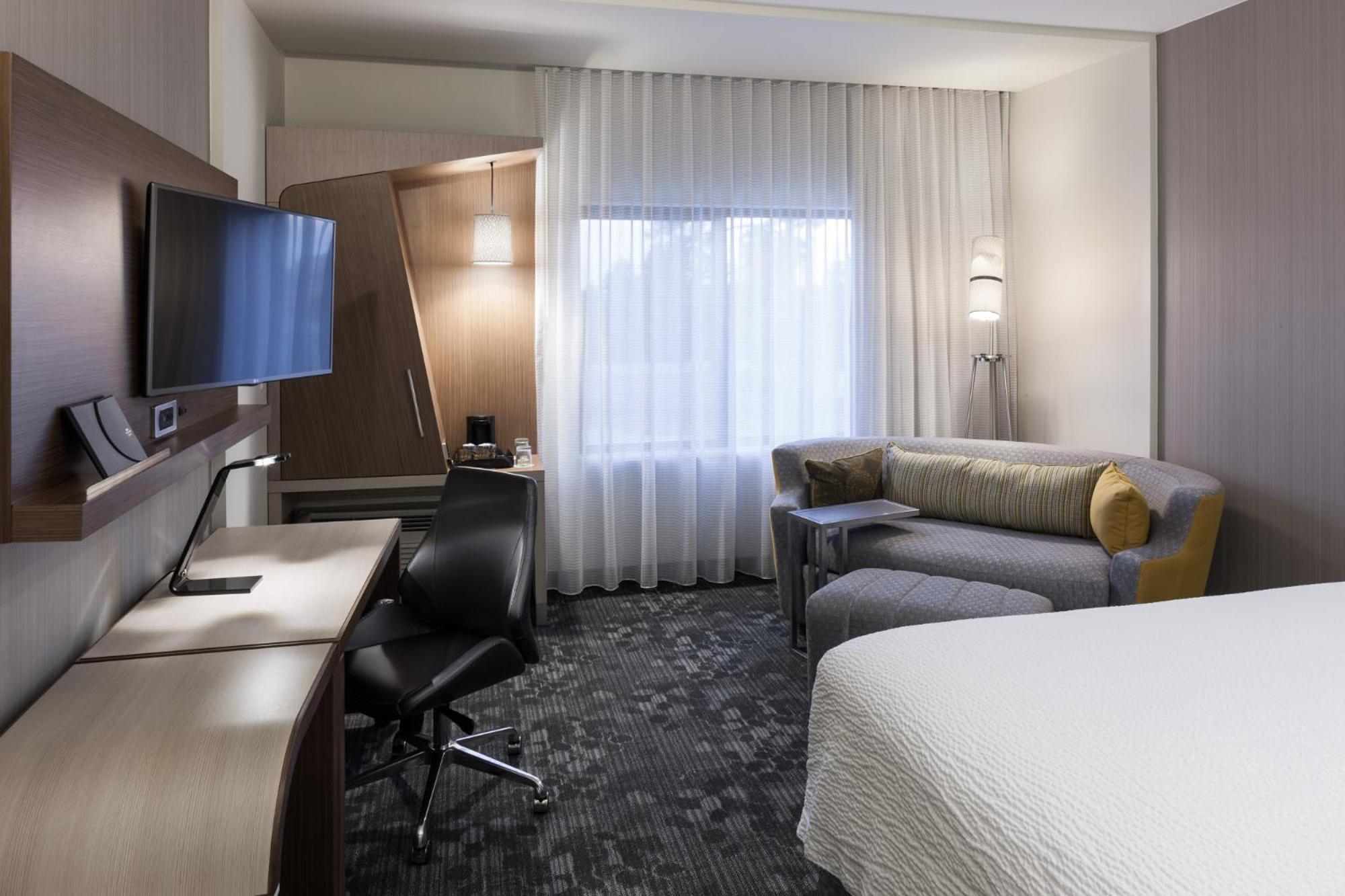 Courtyard By Marriott Houston North/Shenandoah Hotel The Woodlands Bagian luar foto