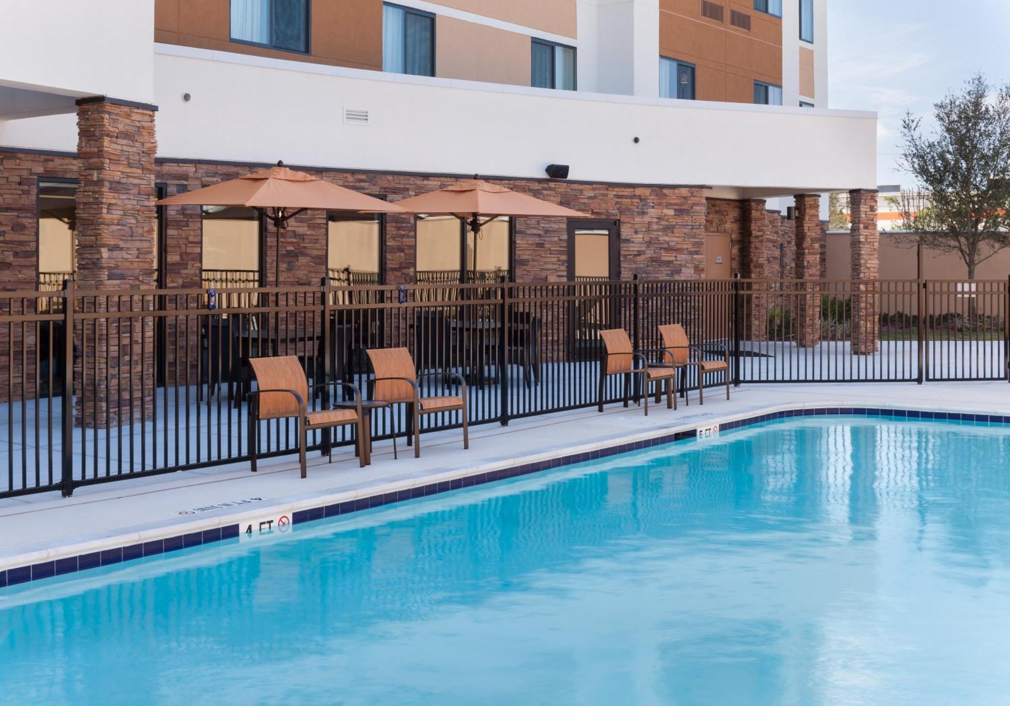 Courtyard By Marriott Houston North/Shenandoah Hotel The Woodlands Bagian luar foto