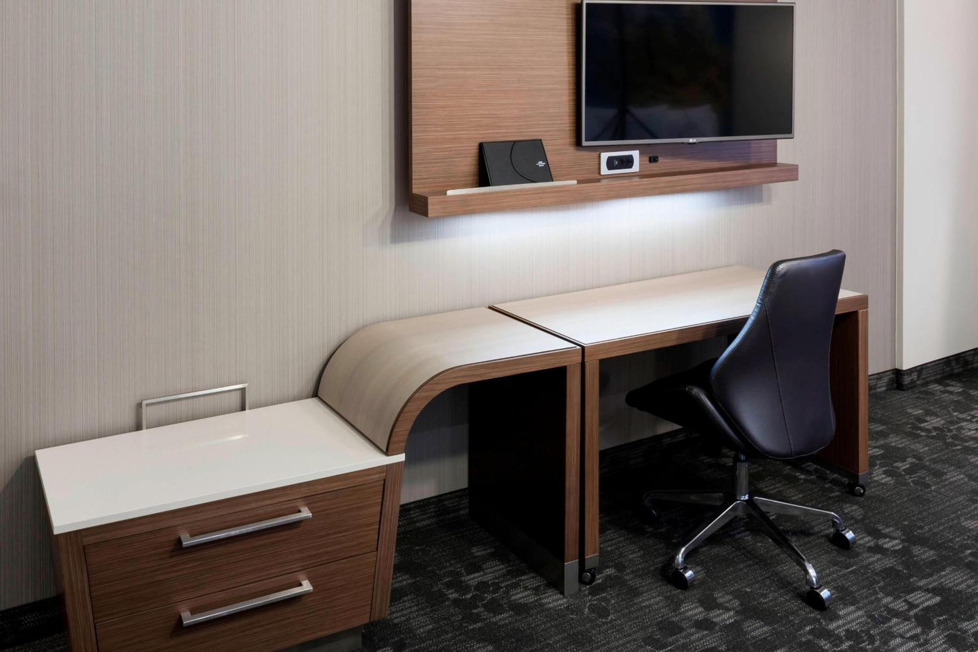 Courtyard By Marriott Houston North/Shenandoah Hotel The Woodlands Bagian luar foto