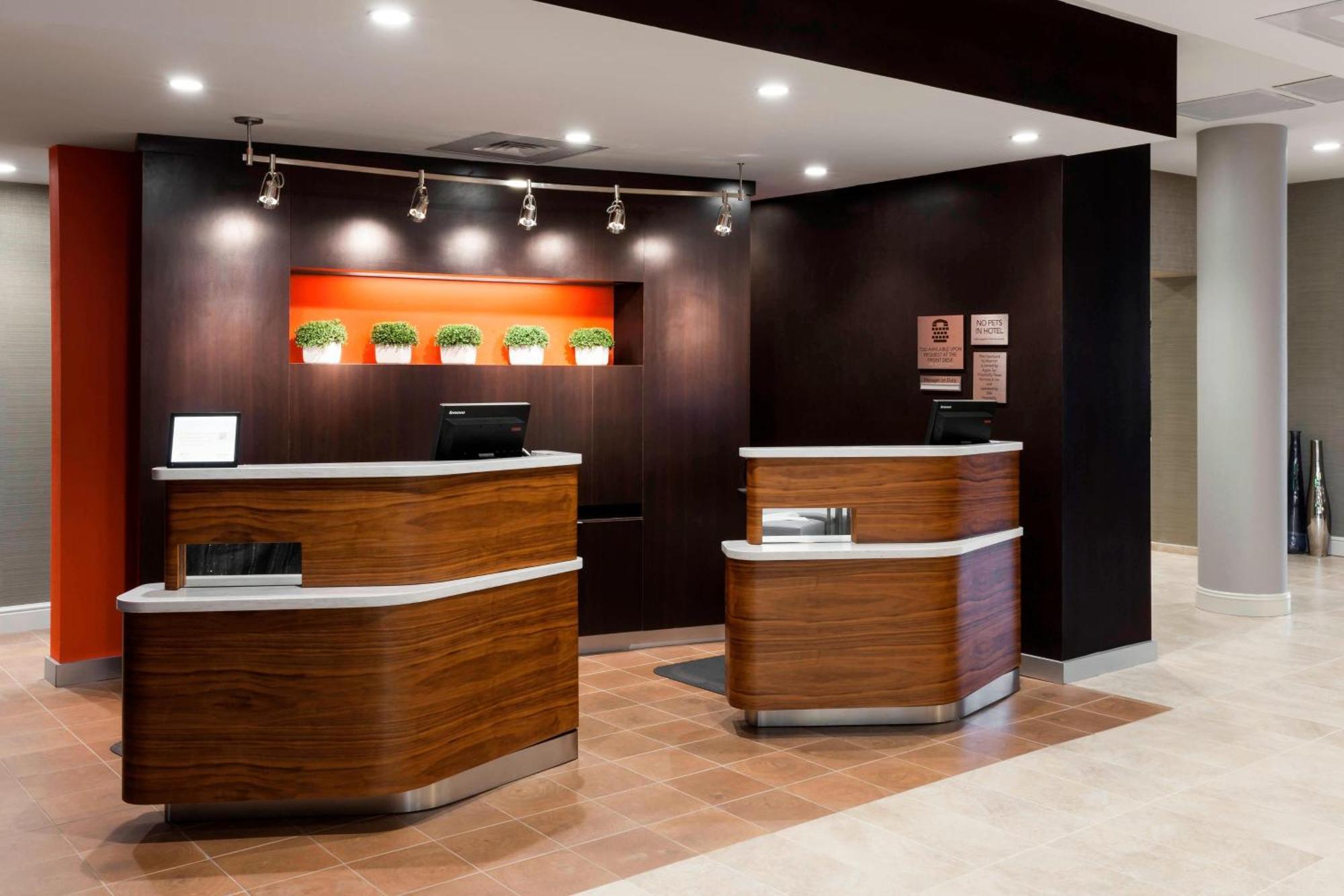 Courtyard By Marriott Houston North/Shenandoah Hotel The Woodlands Bagian luar foto